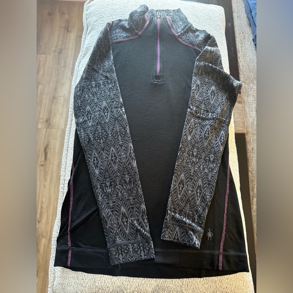 Smartwool Women's Black and Gray Patterned Crew Neck Sweater
